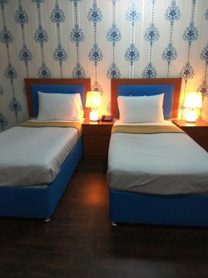 New Avon Hotel Дубай Экстерьер фото