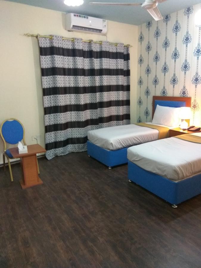 New Avon Hotel Дубай Экстерьер фото