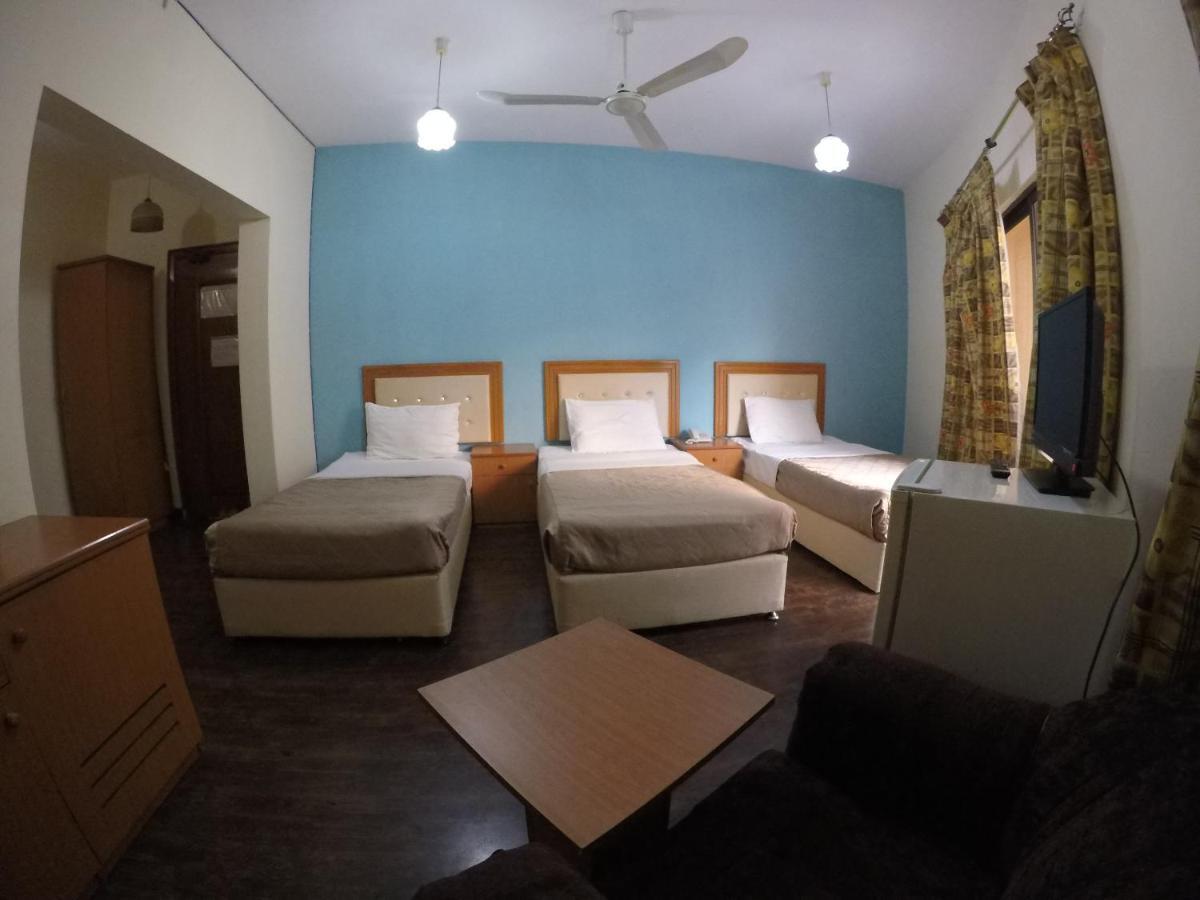 New Avon Hotel Дубай Экстерьер фото